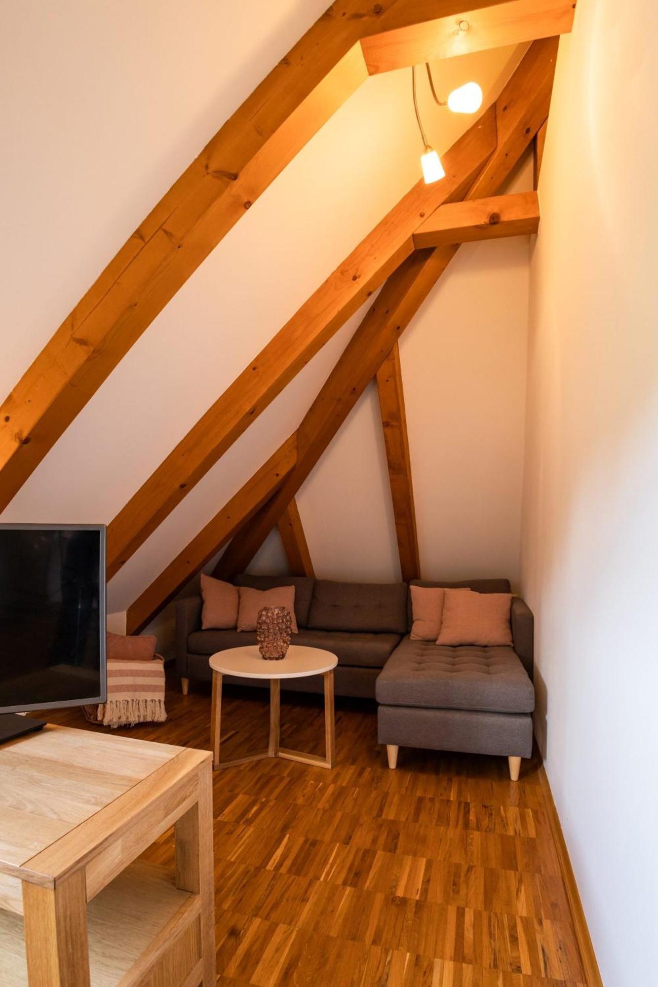 ラーデボイル Weingut Haus Steinbachヴィラ 部屋 写真