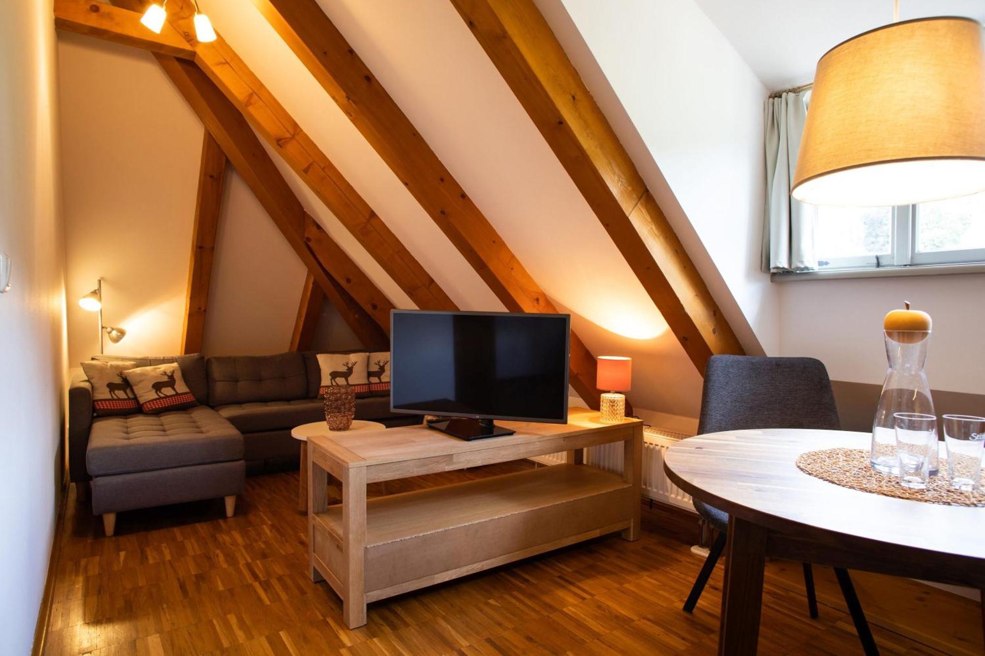 ラーデボイル Weingut Haus Steinbachヴィラ 部屋 写真